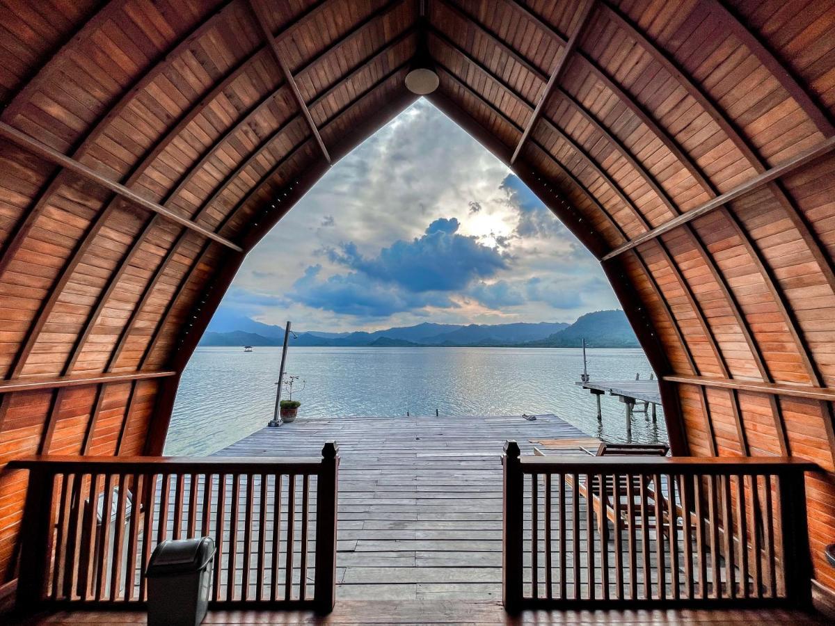 Andreas Resort Sukajaya Extérieur photo